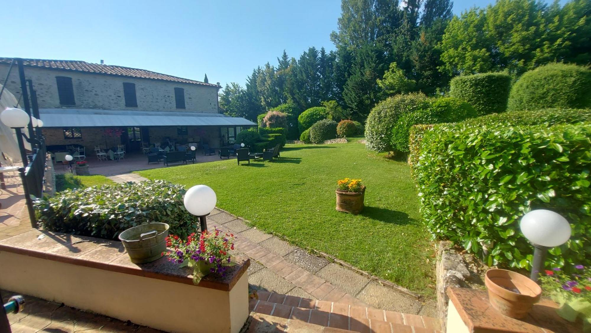 Country Hotel Poggiomanente Умбертиде Экстерьер фото
