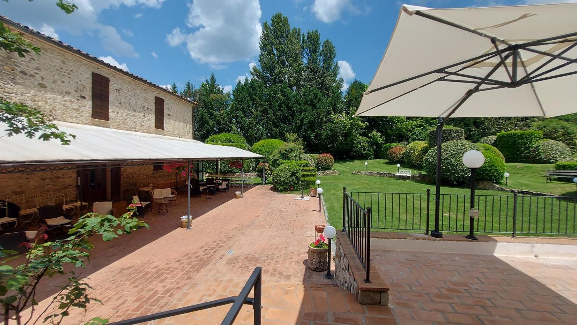 Country Hotel Poggiomanente Умбертиде Экстерьер фото