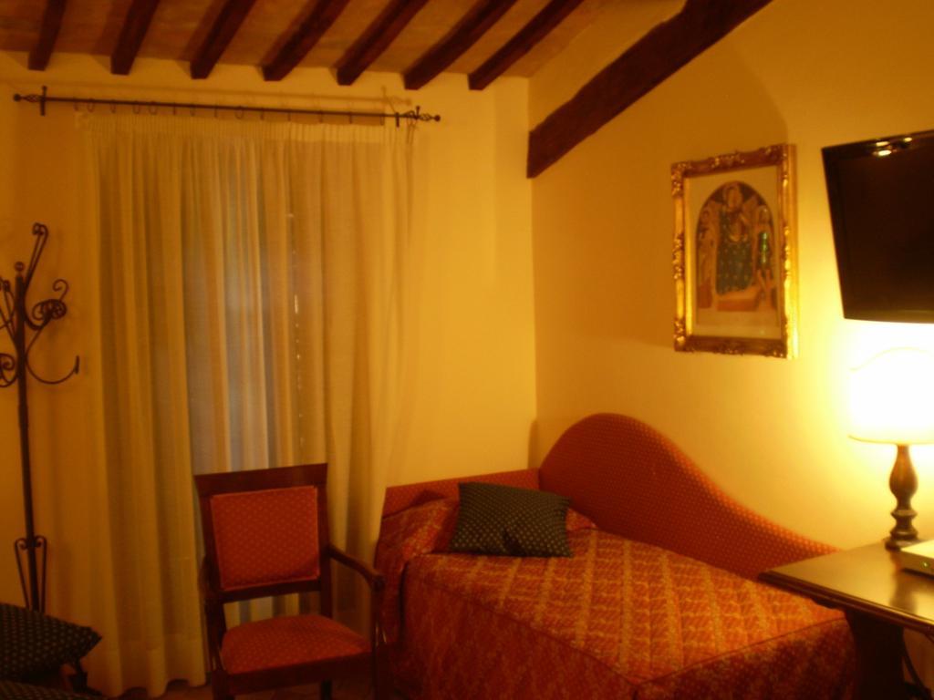 Country Hotel Poggiomanente Умбертиде Экстерьер фото